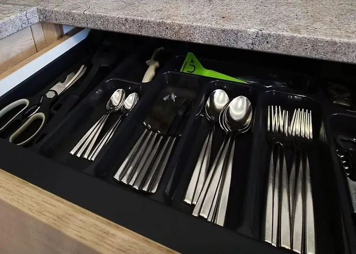 アパート Bright ヴァルナ